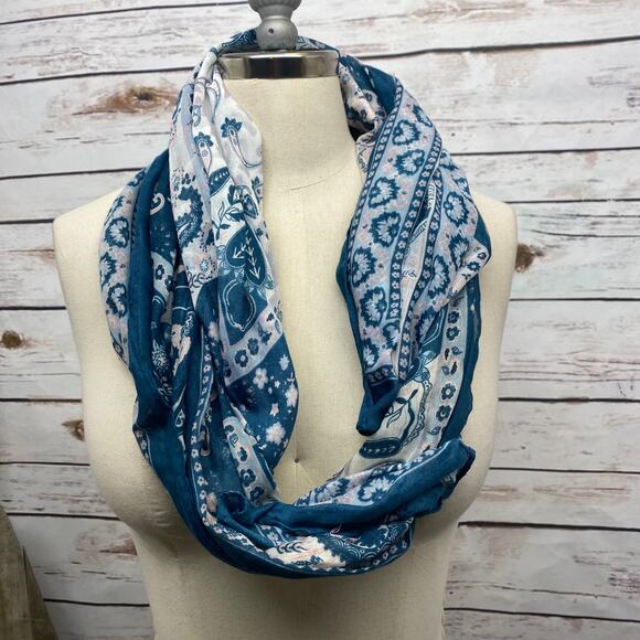 Hawaiian Paisley Rectangular Scarf Wrap Shawl Blue White - Picture 2 of 12